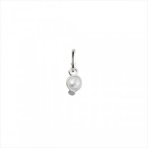 Charm colgante Wow, diseño con perla, bañado en plata.  ARO NO INCLUIDO. Uno de 50