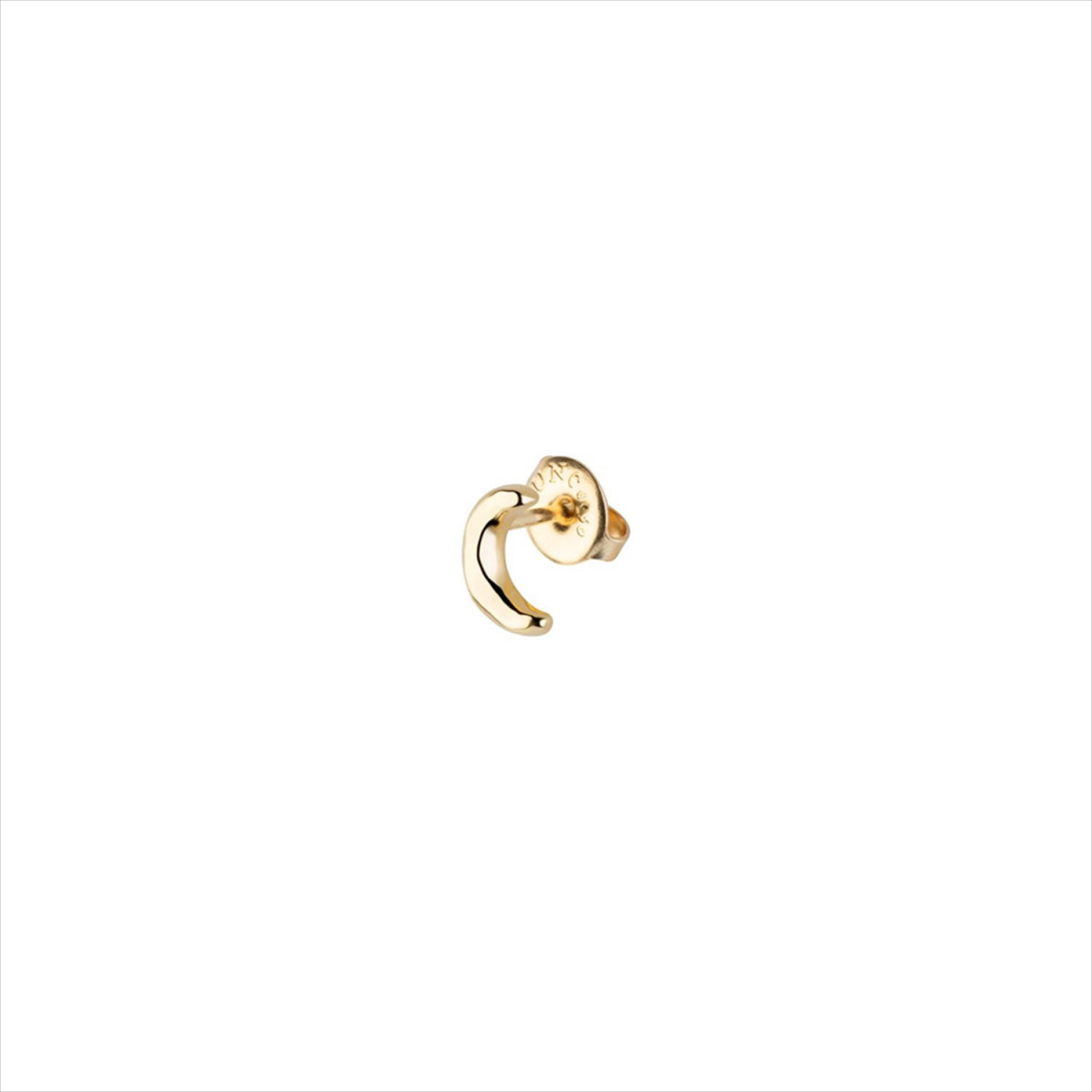 1 Pendiente Light us up stud, tipo piercing. Diseño luna. Metal bañado en oro. Uno de 50