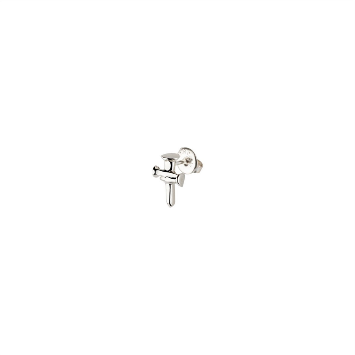1 Pendiente Takemetochurch stud, tipo piercing. Diseño forma de cruz. Metal bañado en plata. Uno de 50