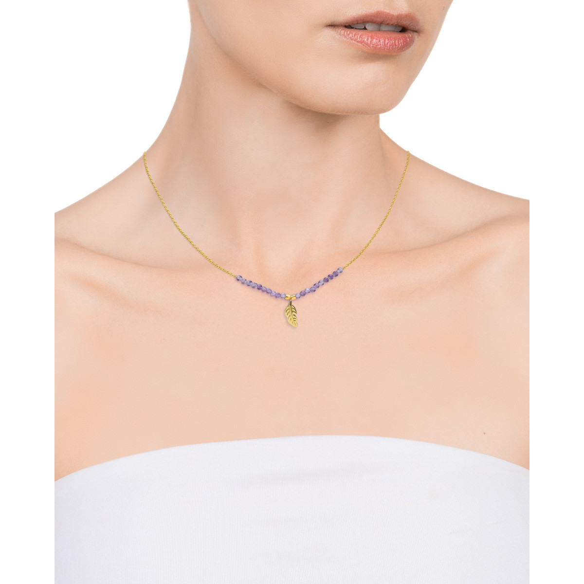 Collar Viceroy Trend de plata de ley 925 bañada en oro la cadena tiene 20 piedras naturales de amatista en color morado y pieza
