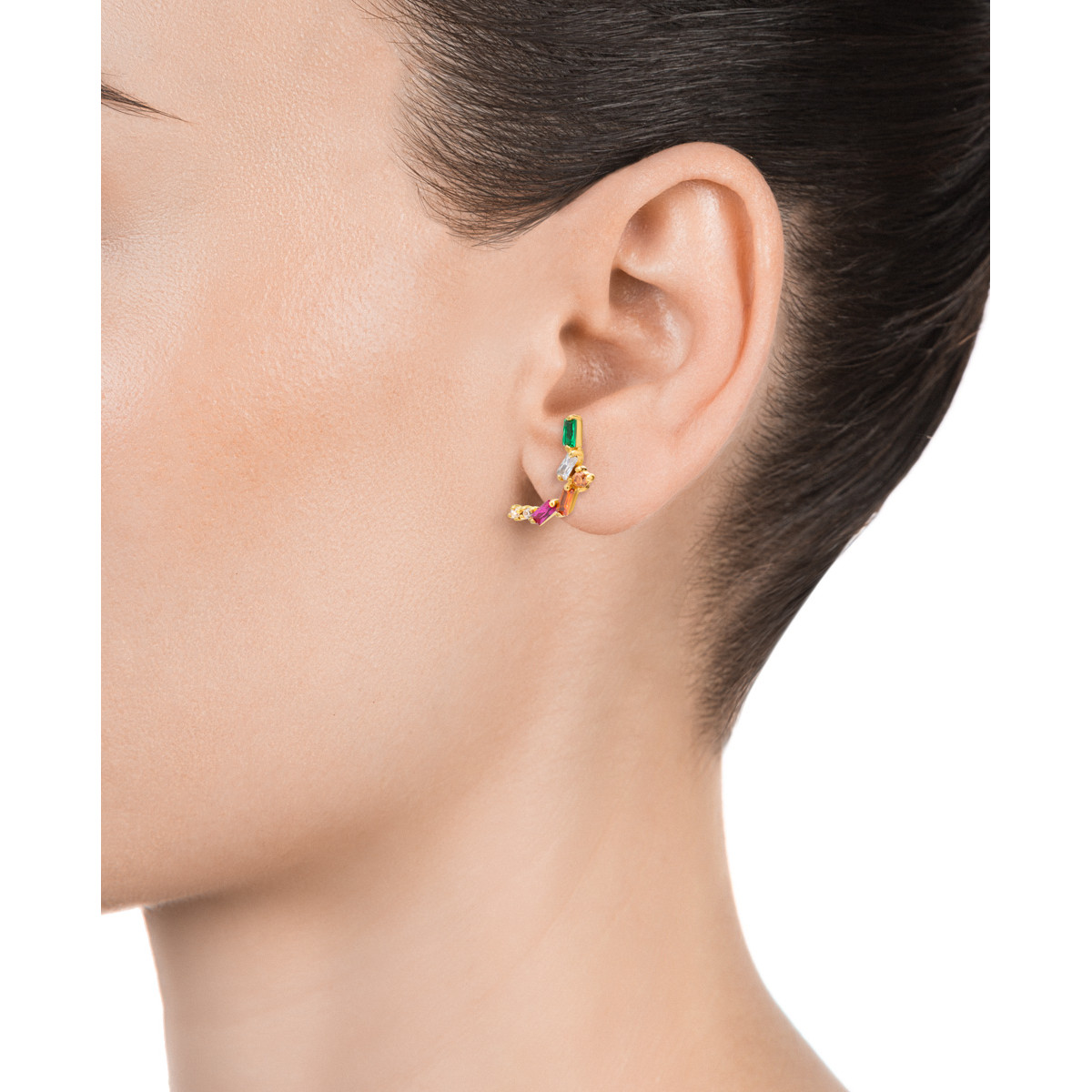 Pendientes tipo trepador en plata de ley con baño de oro y circonitas multicolor talla baguette. Viceroy