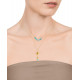 Collar en acero dorado de doble cadena con estrellas y piedras de amazonita. Largo de las cadenas, 38cm y 46cm y 3cm de extensió