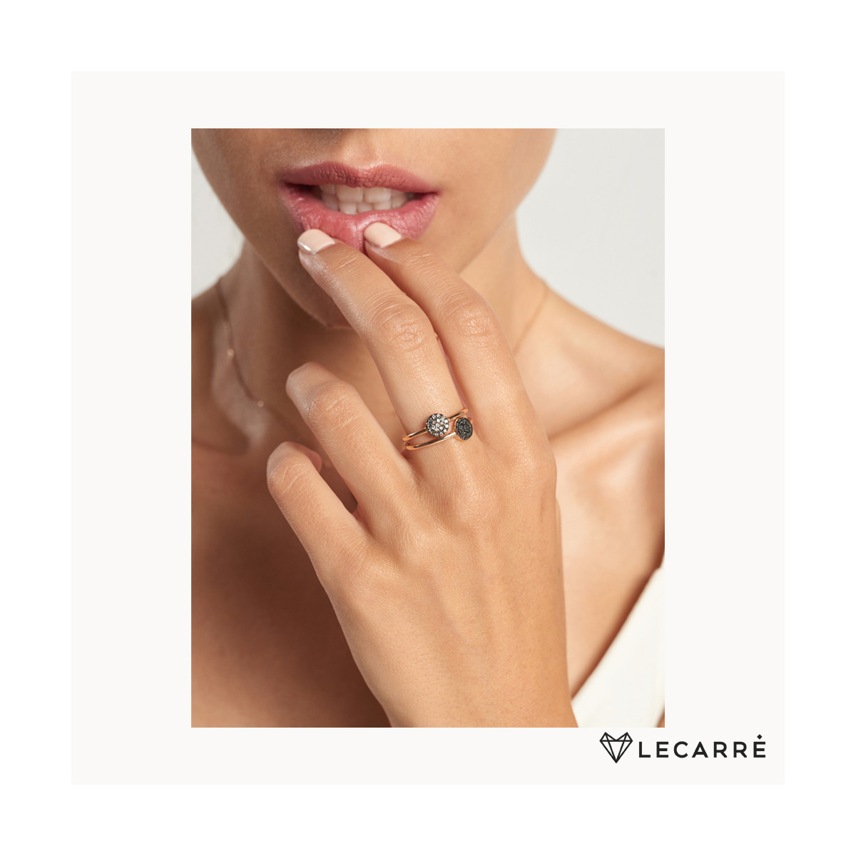 Anillo roseta oro rosa diamantes brown. LeCarré