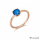 Anillo con topacio London Blue y diamante lateral. Oro rosa. LeCarré