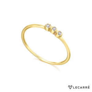 Anillo con tres diamantes oro amarillo. LeCarré
