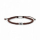 Pulsera de hilo anudada marrón con un motivo de plata. Promojoya
