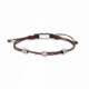 Pulsera de hilo marrón con tres motivos de plata. Promojoya