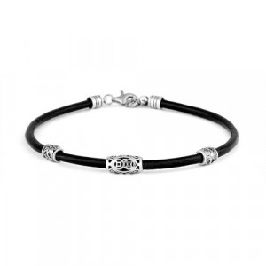 Pulsera de cuero negro con tres motivos de plata. Promojoya