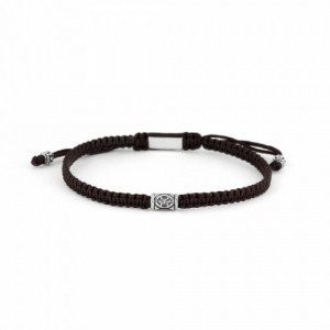 Pulsera de hilo anudada marrón con un motivo de plata. Promojoya